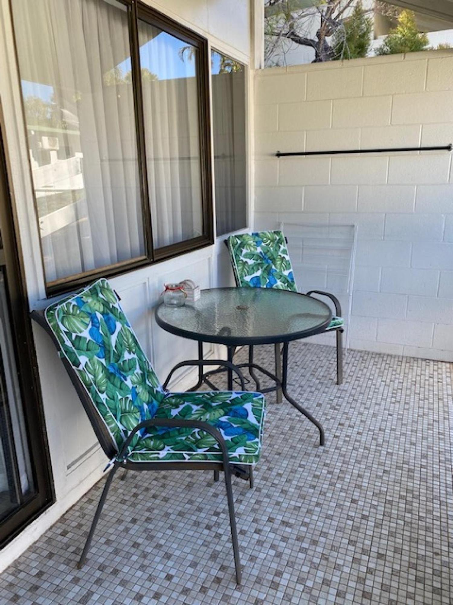 Affordable Island Escape! Queen Studio, Nelly Bay Exterior foto